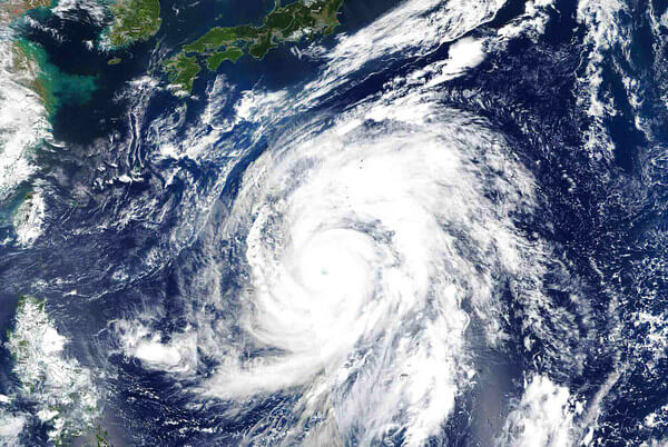 台風19号の衛星写真