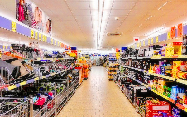 スーパーマーケットの写真