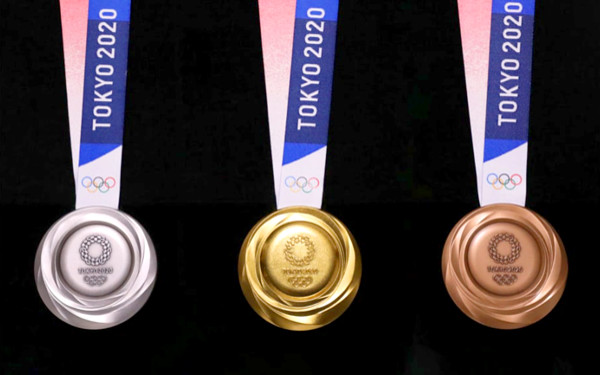 東京2020オリンピックのメダルの写真