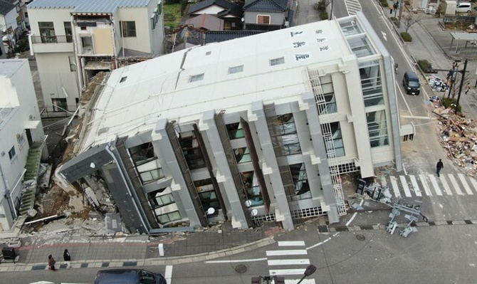 令和6年能登半島地震(M7.6 最大震度7)のニュース画像