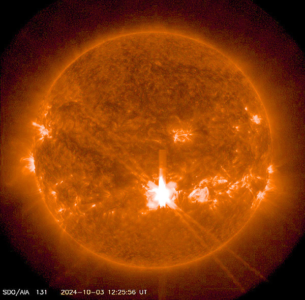 太陽フレアの画像